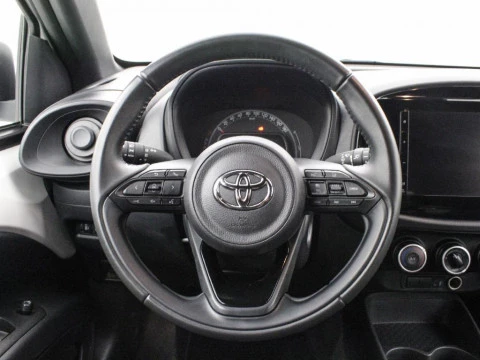 Toyota Aygo X Cross 1.0 VVT-I PLAY 72 5P