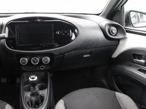 Toyota Aygo X Cross 1.0 VVT-I PLAY 72 5P