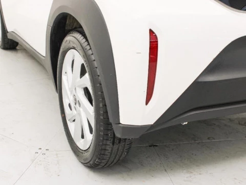 Toyota Aygo X Cross 1.0 VVT-I PLAY 72 5P