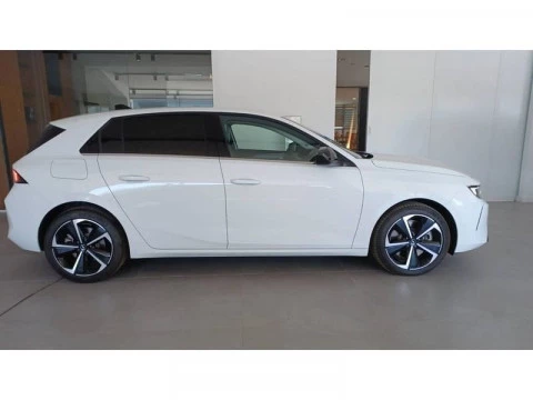 Opel Astra PHEV 1.6T Hybrid 132kW (180CV) Elegance Auto Opel Astra PHEV 1.6T Hybrid 132kW (180CV) Elegance Auto