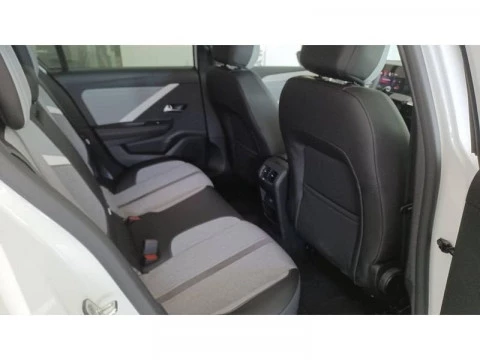 Opel Astra PHEV 1.6T Hybrid 132kW (180CV) Elegance Auto Opel Astra PHEV 1.6T Hybrid 132kW (180CV) Elegance Auto