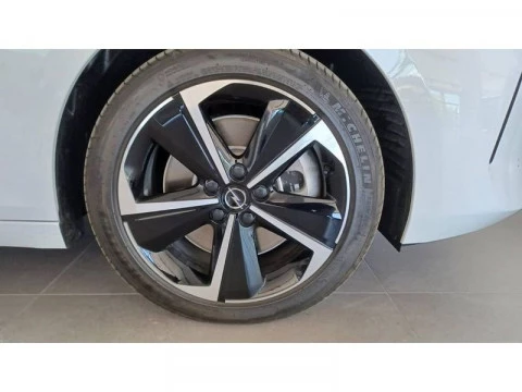 Opel Astra PHEV 1.6T Hybrid 132kW (180CV) Elegance Auto Opel Astra PHEV 1.6T Hybrid 132kW (180CV) Elegance Auto