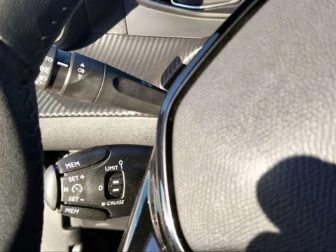 Peugeot 2008 Puretech 100 S&S Active Pack 75 kW (100 CV)