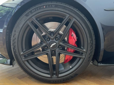 Aston Martin Vantage 4.0 V8 Auto