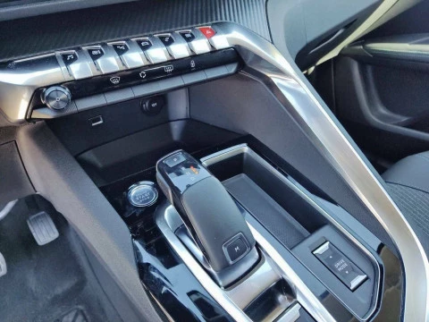 Peugeot 3008 1.2 PureTech 96KW S&S Allure Pack EAT8