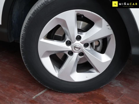 Nissan Qashqai DIG-T 140 Acenta 4x2 103 kW (140 CV)