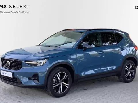 Volvo XC40 2.0 B3 G Plus Dark Auto