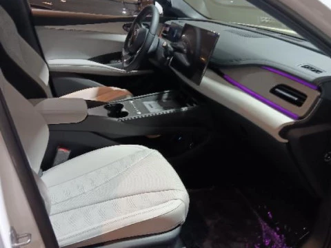 BYD SEAL 6 DM-I fam. 1.5 DM-I COMFORT 5P