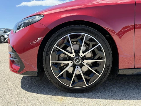 Mercedes-Benz CLA  180 con tecnologia hibrida