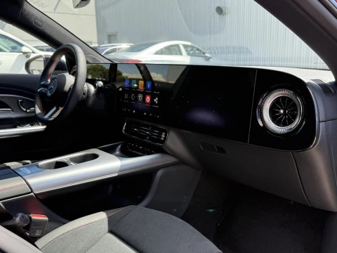 Mercedes-Benz CLA  180 con tecnologia hibrida