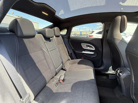 Mercedes-Benz CLA  180 con tecnologia hibrida