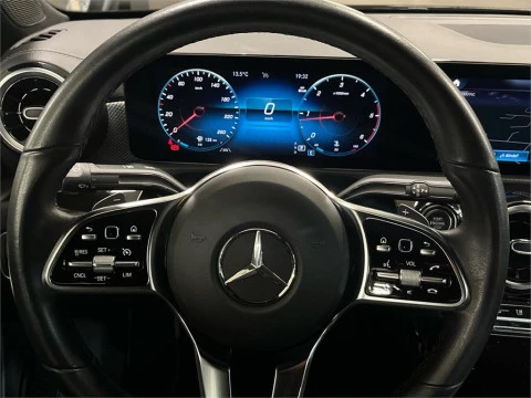 Mercedes-Benz CLA 200 D DCT