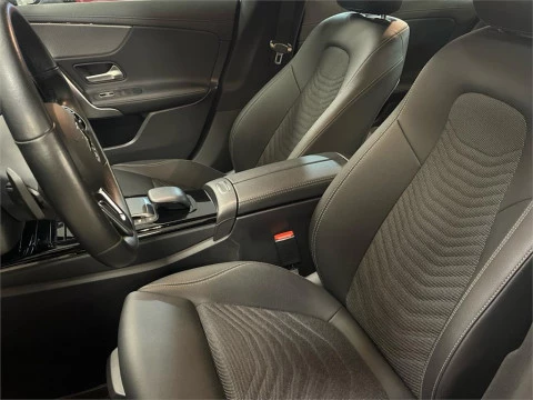 Mercedes-Benz CLA 200 D DCT