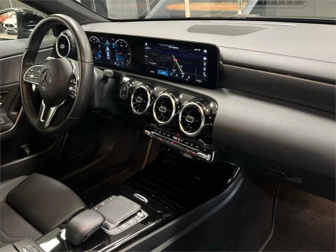 Mercedes-Benz CLA 200 D DCT