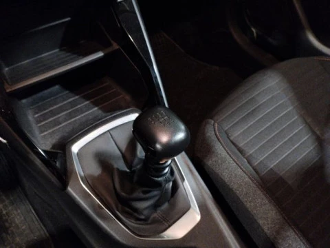 Peugeot 208 BlueHDi 73kW (100CV) Active