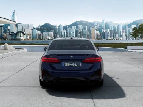 BMW i5 xDrive40