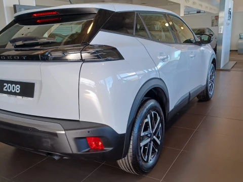 Peugeot 2008 Style Gasolina 100 S&S 6 Vel. MAN