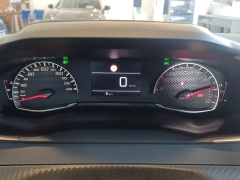 Peugeot 2008 Style Gasolina 100 S&S 6 Vel. MAN