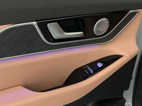 EBRO S900 PHEV 1.5 TGDI 3DHT 4X4 Luxury