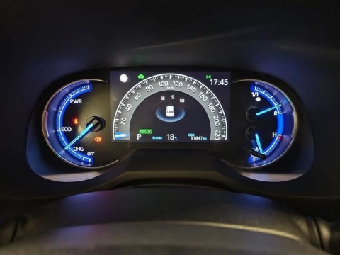 Toyota Rav4 2.5l 220H Advance