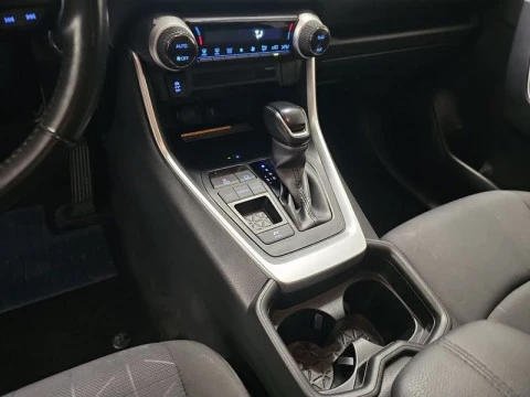 Toyota Rav4 2.5l 220H Advance