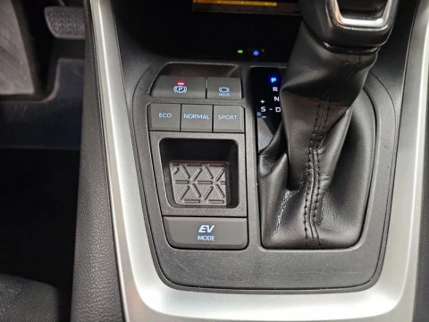 Toyota Rav4 2.5l 220H Advance