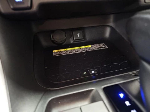 Toyota Rav4 2.5l 220H Advance