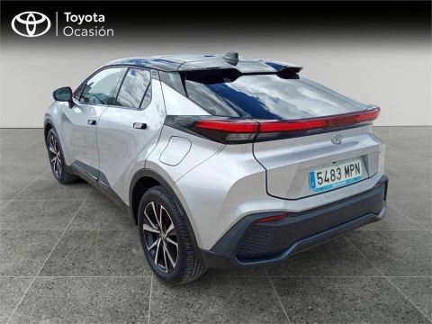 Toyota C-HR Advance Plus + Skyview®