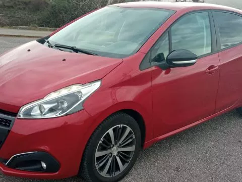 Peugeot 208 5P STYLE 1.2L PureTech 60KW (82CV) Peugeot 208 5P STYLE 1.2L PureTech 60KW (82CV)