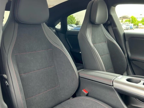 Mercedes-Benz CLA  250+ con tecnologia EQ