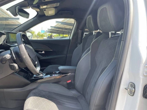 Peugeot 2008 GT BlueHDI 130 S&S EAT8