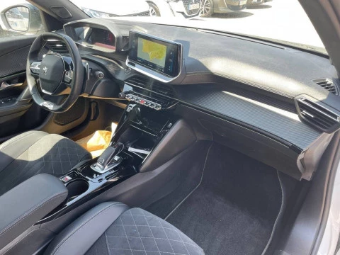 Peugeot 2008 GT BlueHDI 130 S&S EAT8