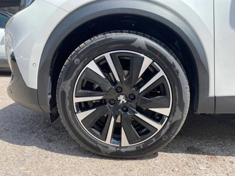 Peugeot 2008 GT BlueHDI 130 S&S EAT8