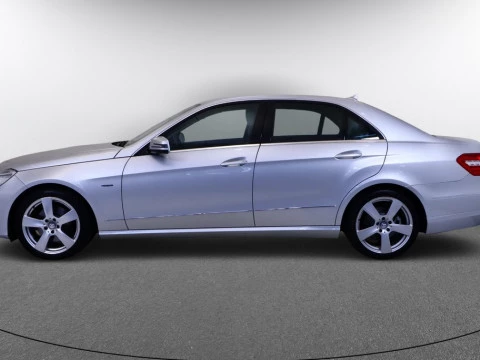 Mercedes-Benz E-CLASS CLASE E 350 CGI BLUE EFFIC. AVANTGARDE 4P