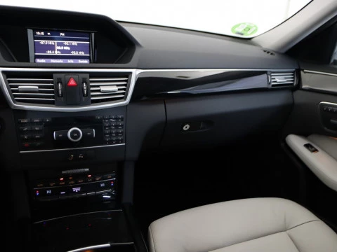 Mercedes-Benz E-CLASS CLASE E 350 CGI BLUE EFFIC. AVANTGARDE 4P