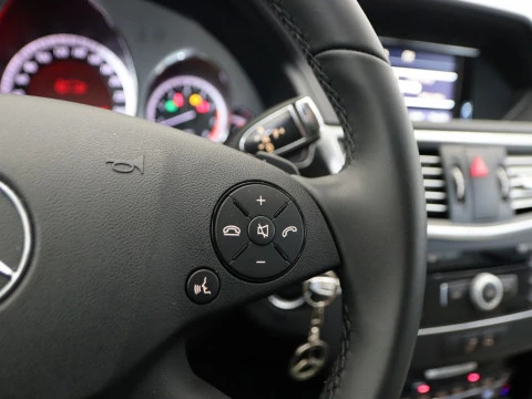 Mercedes-Benz E-CLASS CLASE E 350 CGI BLUE EFFIC. AVANTGARDE 4P