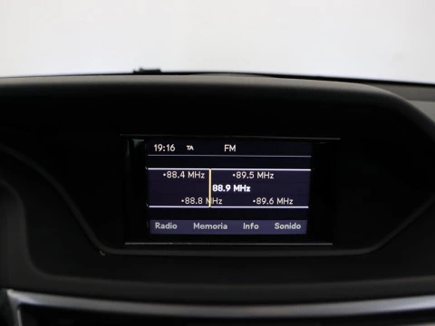 Mercedes-Benz E-CLASS CLASE E 350 CGI BLUE EFFIC. AVANTGARDE 4P