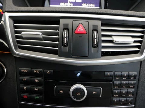 Mercedes-Benz E-CLASS CLASE E 350 CGI BLUE EFFIC. AVANTGARDE 4P