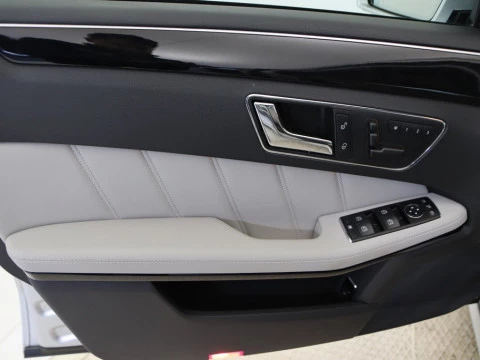 Mercedes-Benz E-CLASS CLASE E 350 CGI BLUE EFFIC. AVANTGARDE 4P