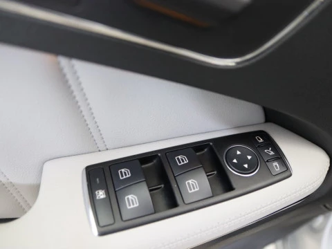 Mercedes-Benz E-CLASS CLASE E 350 CGI BLUE EFFIC. AVANTGARDE 4P