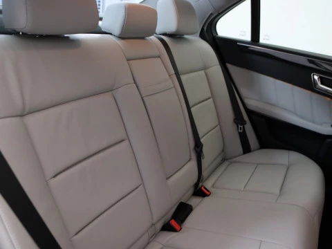 Mercedes-Benz E-CLASS CLASE E 350 CGI BLUE EFFIC. AVANTGARDE 4P