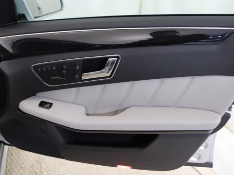 Mercedes-Benz E-CLASS CLASE E 350 CGI BLUE EFFIC. AVANTGARDE 4P