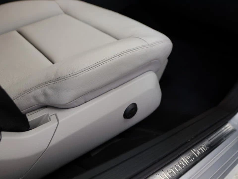 Mercedes-Benz E-CLASS CLASE E 350 CGI BLUE EFFIC. AVANTGARDE 4P