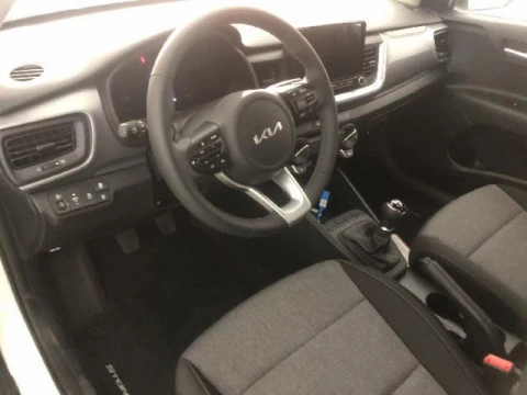 Kia Stonic CONCEPT 1.2 DPI 84CV 5P