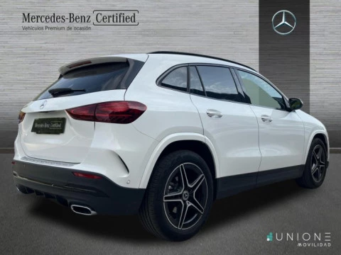 Mercedes-Benz GLA  200 d