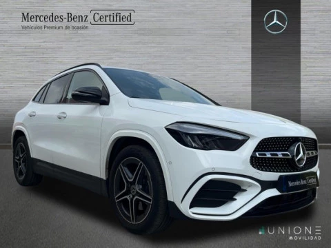 Mercedes-Benz GLA  200 d