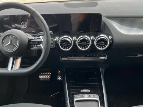 Mercedes-Benz GLA  200 d