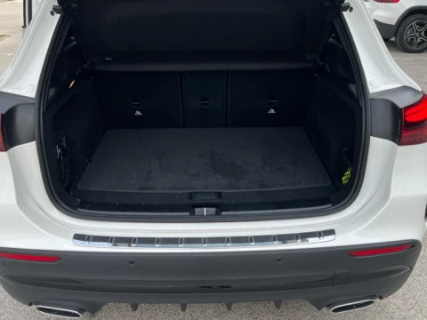 Mercedes-Benz GLA  200 d