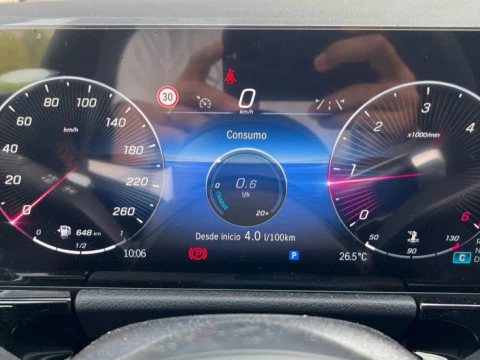 Mercedes-Benz GLA  200 d