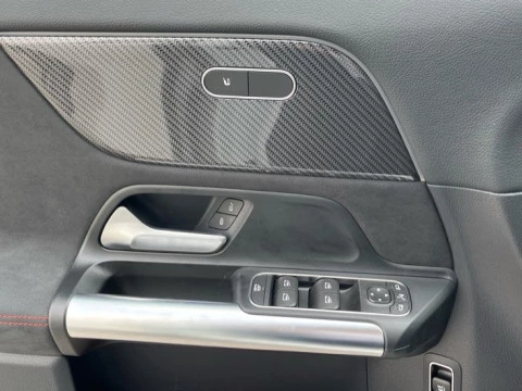 Mercedes-Benz GLA  200 d